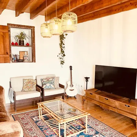 Like-home-t2-kina House-patio Casas Velhas