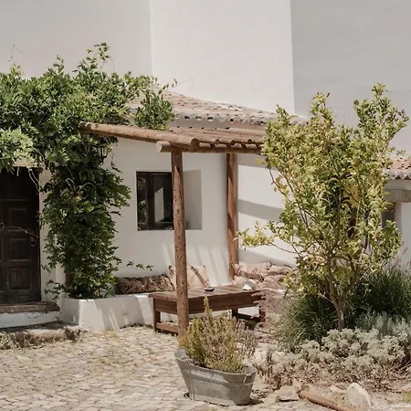 Like-home-t2-kina House-patio Casas Velhas